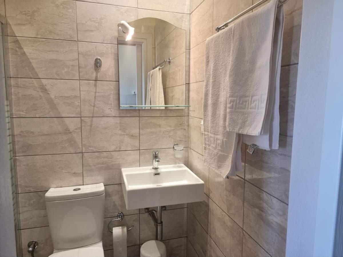 Feakes Apartments Arillas  Exterior photo