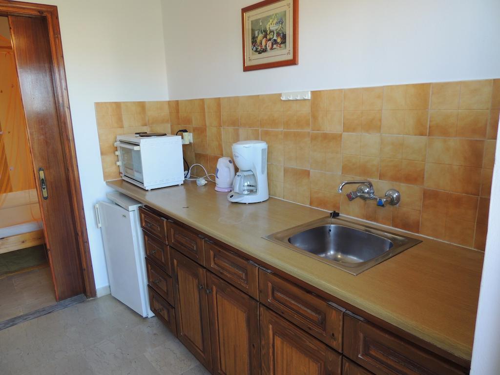 Feakes Apartments Arillas  Exterior photo